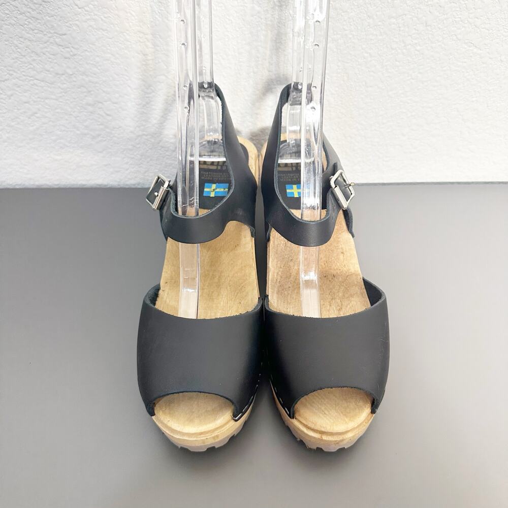 Mia Shoes Black Leather Clog Sandals - Picture 6 of 14